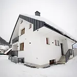 Martincek شقة *